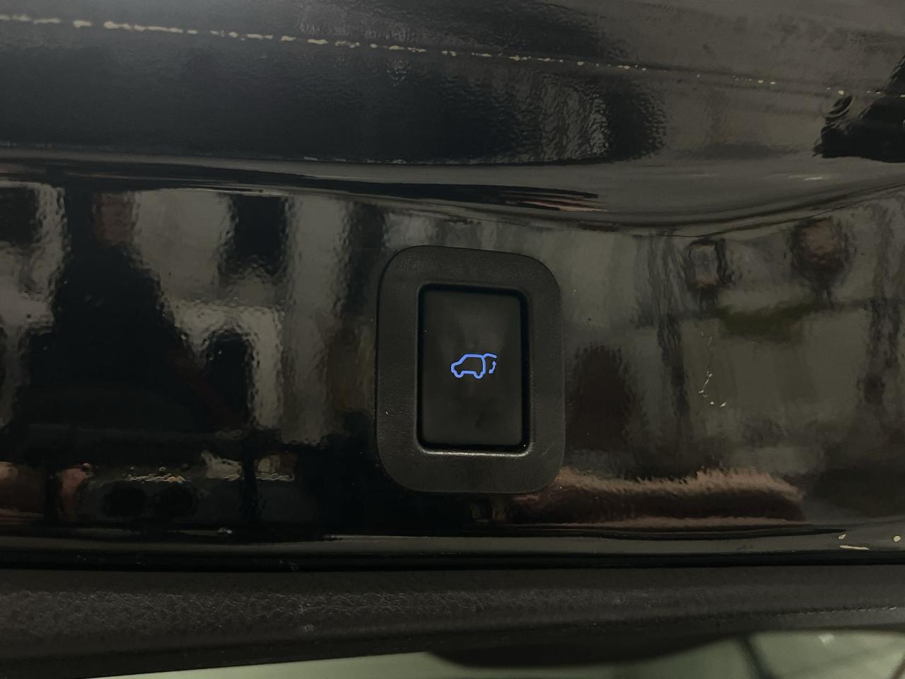 2018 Toyota Highlander LIMITED AWD | 7-PASS | COOLED LEATHER | PANO ROOF Photo