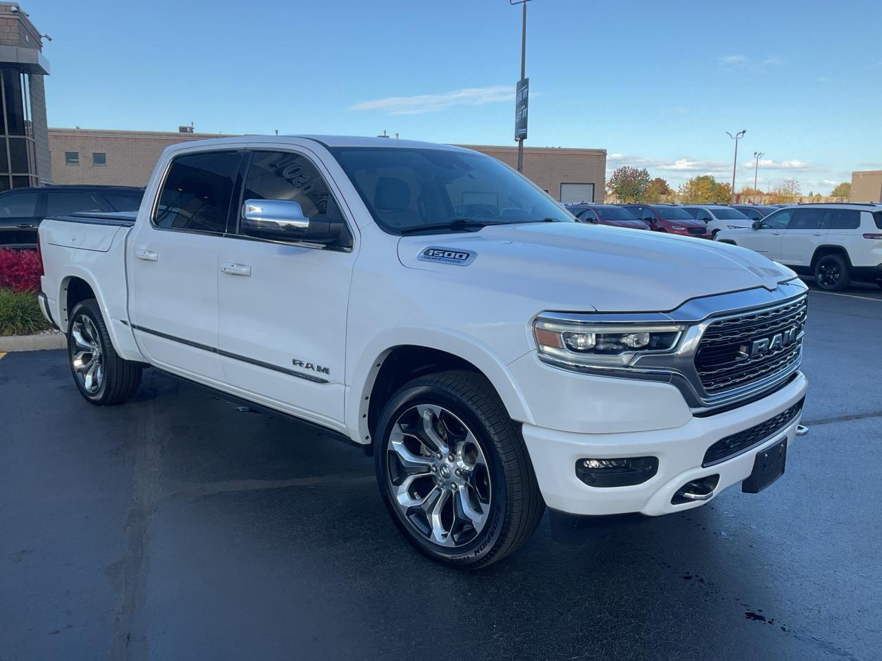 2023 RAM 1500 Crew Cab LIMITED ELITE / LVL1 / 3.92 / ANTI SPIN DIF / V8 Photo2
