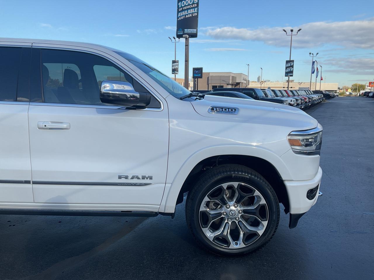 2023 RAM 1500 Crew Cab LIMITED ELITE / LVL1 / 3.92 / ANTI SPIN DIF / V8 Photo3