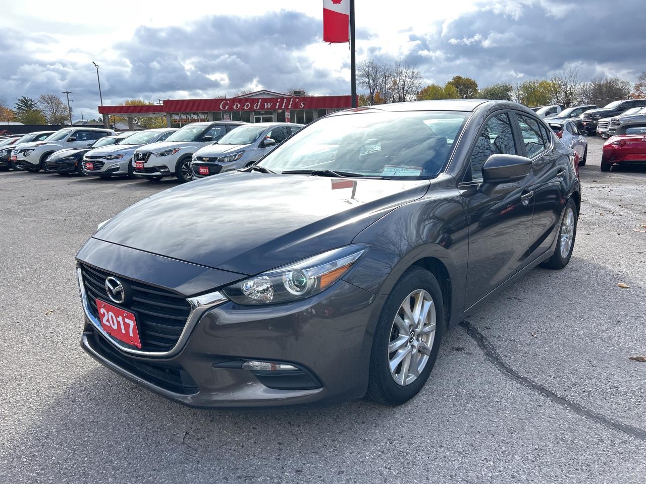 2017 Mazda MAZDA3 GS, SUNROOF, BACK UP CAM, BLIND SPOT MONITORS! - Photo #2