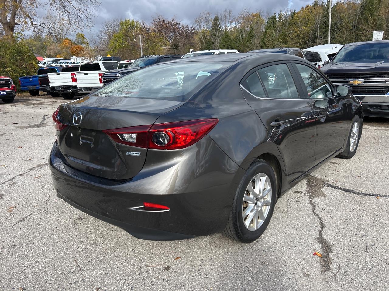 2017 Mazda MAZDA3 GS, SUNROOF, BACK UP CAM, BLIND SPOT MONITORS! - Photo #6