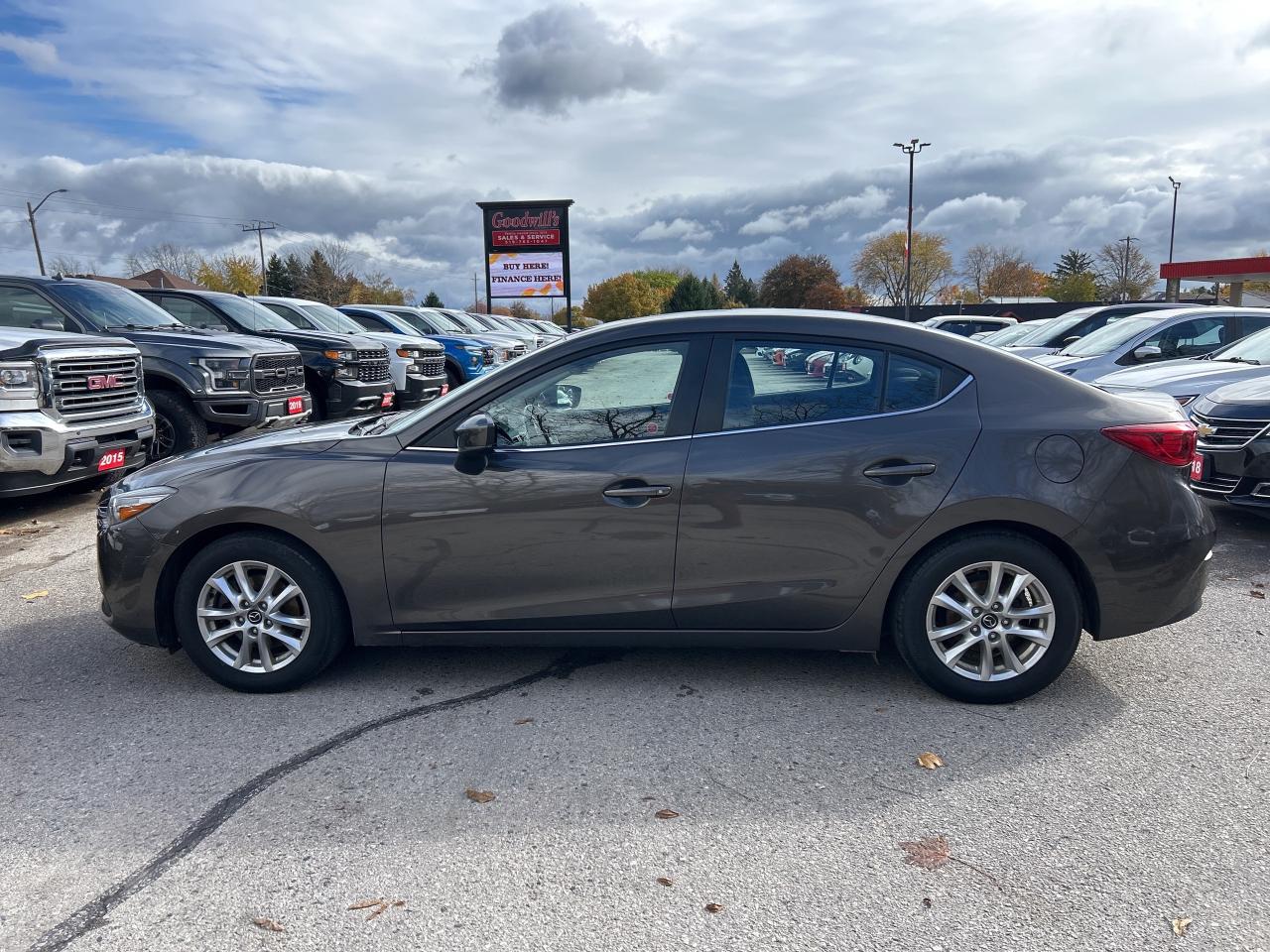 2017 Mazda MAZDA3 GS, SUNROOF, BACK UP CAM, BLIND SPOT MONITORS! - Photo #9