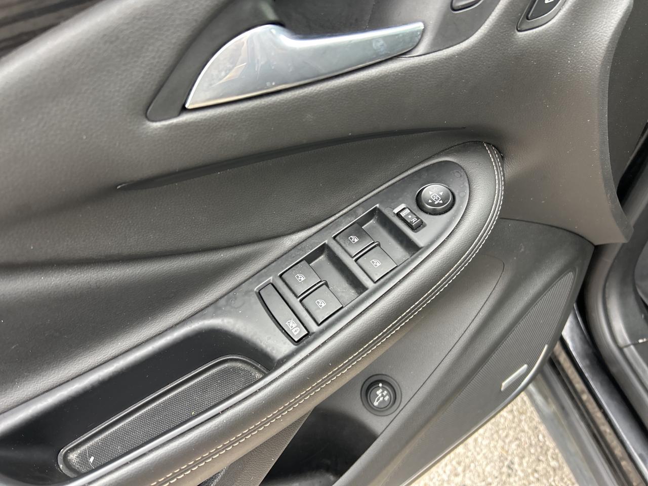 2017 Buick Envision PREMIUM I, CLEAN CARFAX, SUNROOF, REMOTE START! - Photo #16