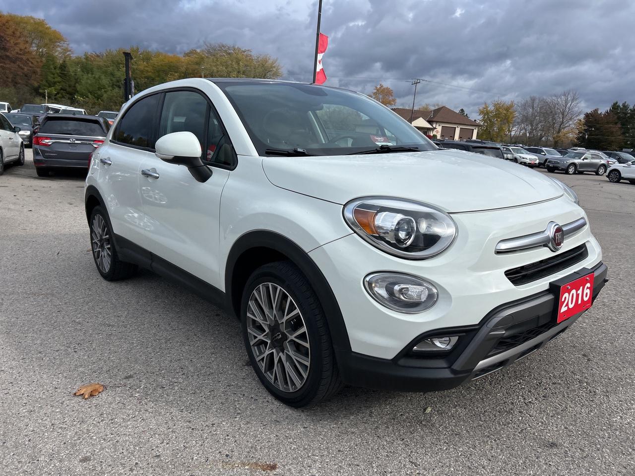 2016 Fiat 500 X TREKKING EDITION, GOOD MILEAGE, REMOTE START! Photo