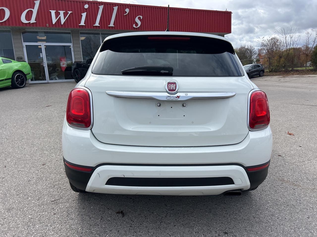 2016 Fiat 500 X TREKKING EDITION, GOOD MILEAGE, REMOTE START! Photo