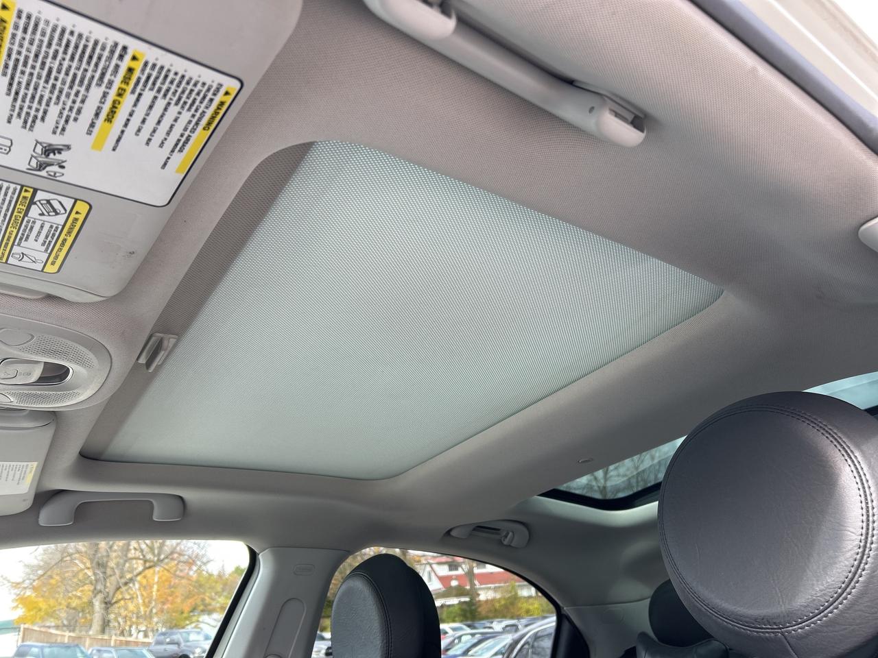 2016 Fiat 500 X TREKKING EDITION, GOOD MILEAGE, REMOTE START! Photo