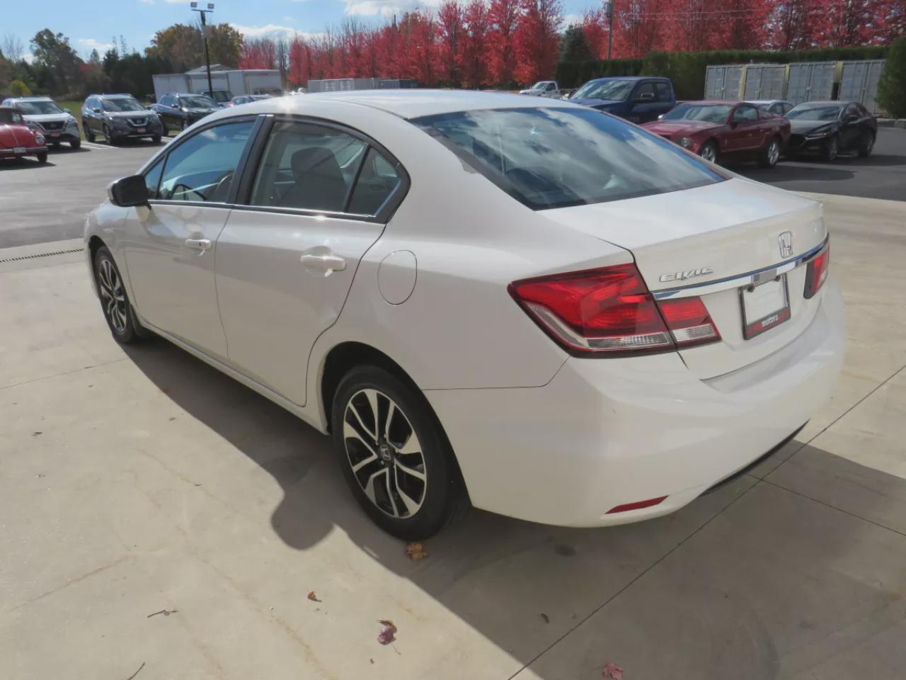 2015 Honda Civic Sedan EX (**CLEAN TITLE/NO ACCIDENTS!!**SAFETY/CERTIFIED!!**ALLOY RIMS**SUNROOF**HEATED SEATS**REVERSE CAMERA**LEATHER WRAPPED STEERING WHEEL**PUSH BUTTON START**DIGITAL TOUCHSCREEN**USB**BUG DEFLECTOR**CRUISE CONTROL**BLUETOOTH**) Photo2