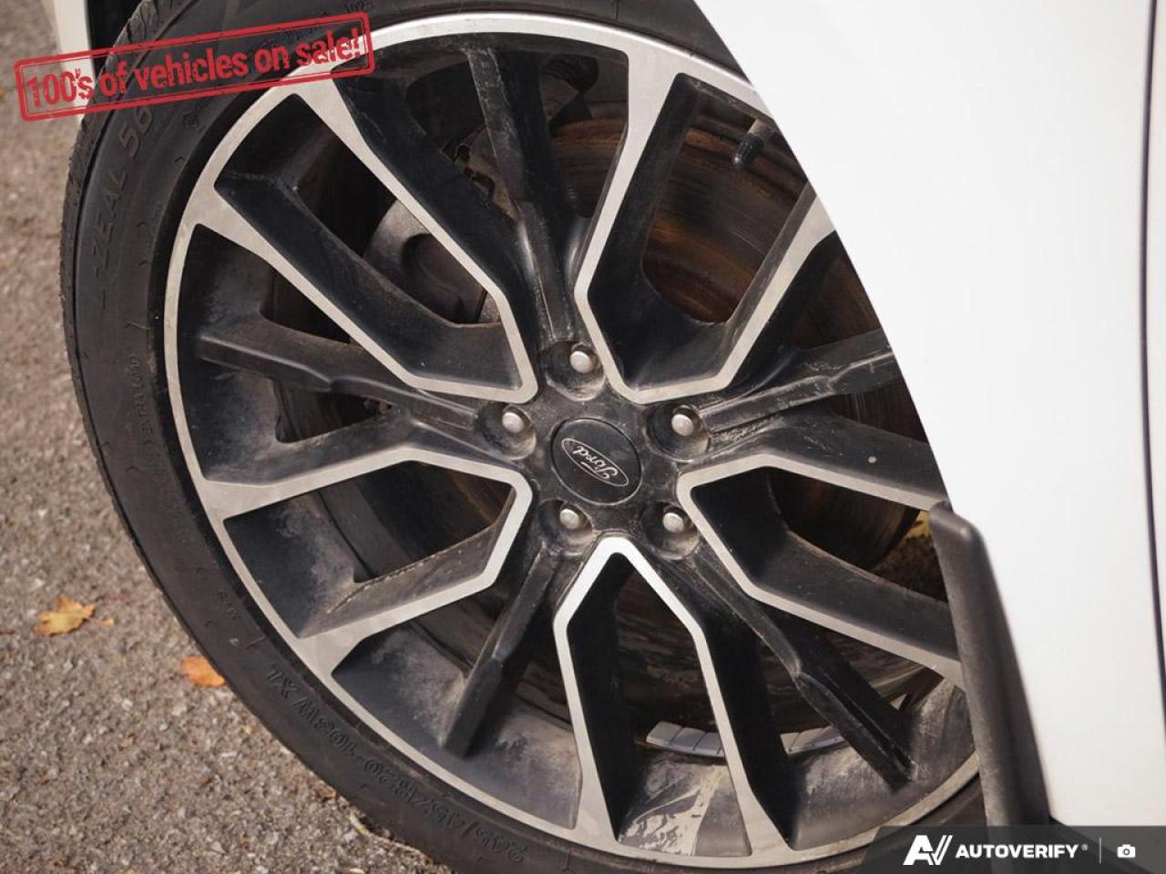 2017 Ford Taurus SEL Photo