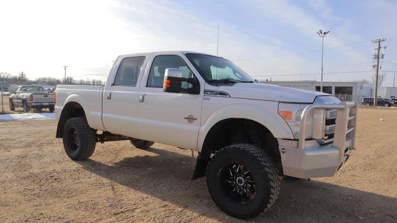 2014 Ford F-350 Super Duty SRW Platinum Photo5