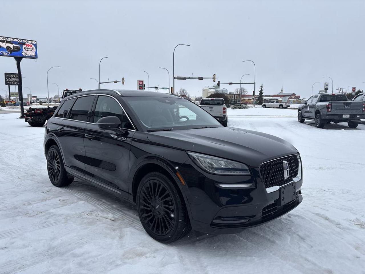 THE PRICE YOU SEE, PLUS GST. GUARANTEED!APPLE CARPLAY/ANDROID AUTO COMPATABLE! 2.0 LITER TURBOCHARGED ENGINE, 8 SPEED AUTO, RESERVE TRIM(201a), HEATED/VENTED FRONT SEATS, HEATED REAR SEATS, LEATHER, HEATED STEERING WHEEL, PANORAMIC  ROOF,  SYNC 3.      The 2021 Lincoln Corsair Reserve with the 2.0-liter engine and the 201A package is a luxurious compact SUV that combines performance, comfort, and advanced technology. The 2.0-liter turbocharged four-cylinder engine delivers around 250 horsepower and 275 lb-ft of torque, providing a smooth and responsive driving experience suitable for both city and highway conditions. The Reserve trim level emphasizes premium features, including upgraded interior materials, leather upholstery, and advanced comfort options such as heated and ventilated seats. The 201A package enhances the vehicle with a suite of technology and convenience features, including a larger touchscreen infotainment system with SYNC 3, navigation, a premium audio system, and additional driver-assistance features like adaptive cruise control, lane-keeping assist, and a 360-degree camera system. Overall, the 2021 Lincoln Corsair Reserve with this package offers a sophisticated blend of performance, technology, and luxury, making it a compelling choice for those seeking a refined and versatile compact SUV.Do you want to know more about this vehicle, CALL, CLICK OR COME ON IN!*AMVIC Licensed Dealer; CarFax and Full Mechanical Inspection Included.
