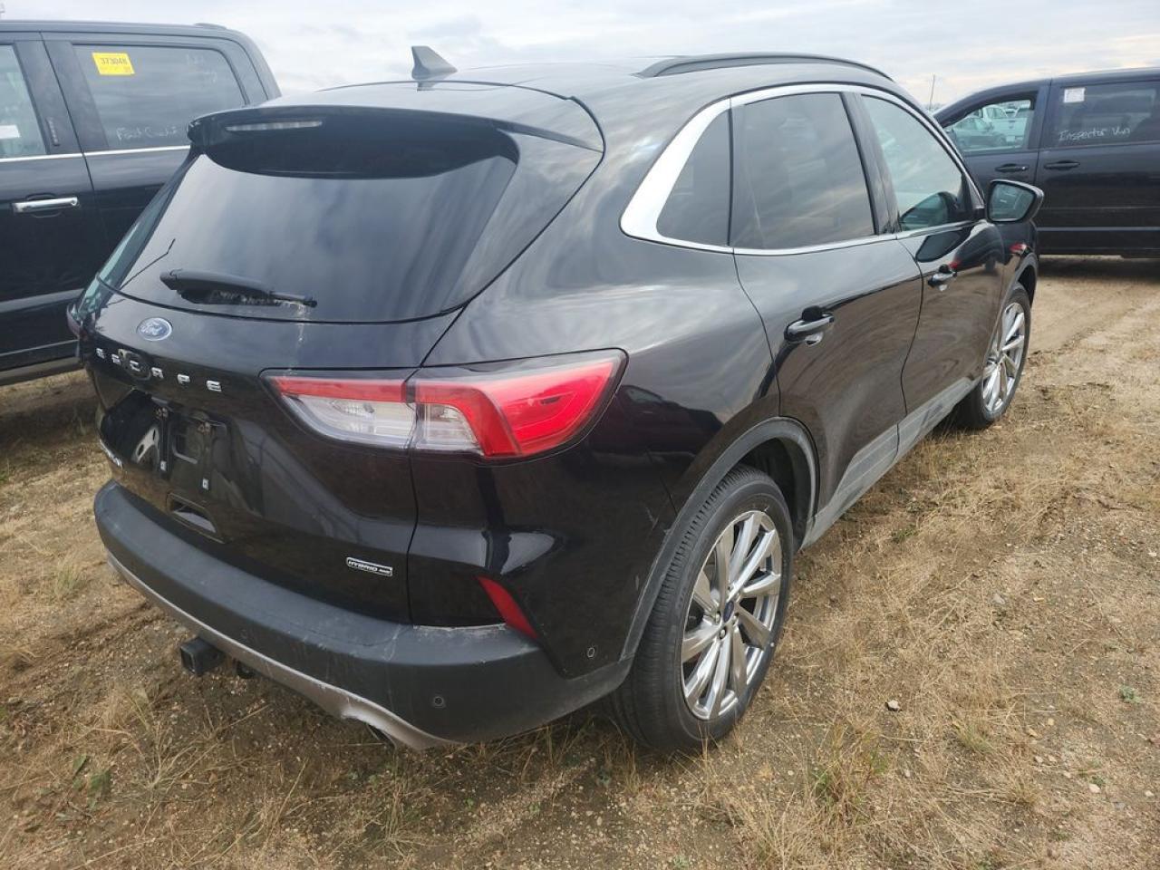 2022 Ford Escape Titanium Hybrid Photo5