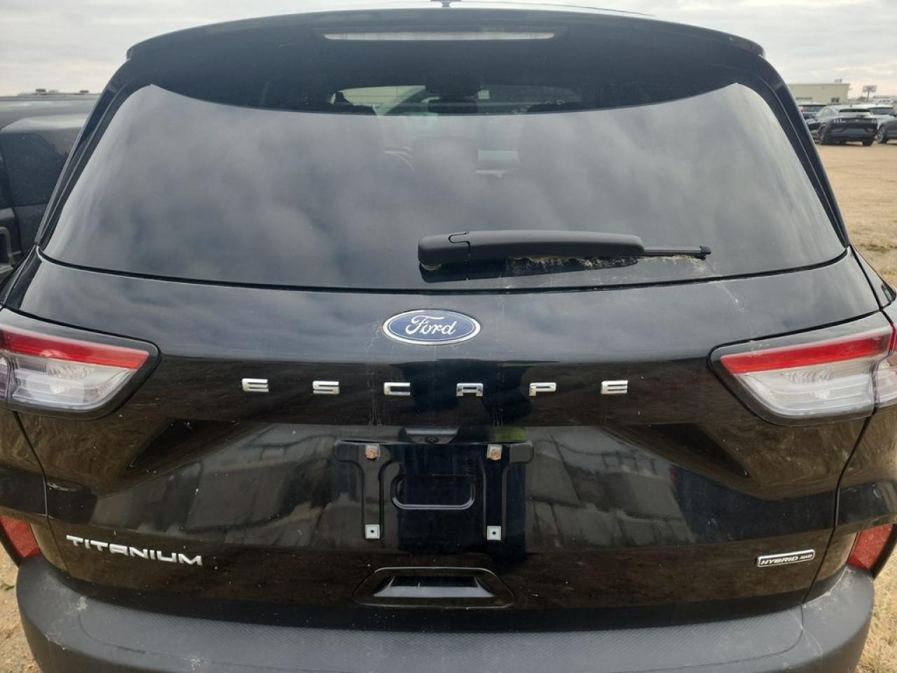 2022 Ford Escape Titanium Hybrid Photo5