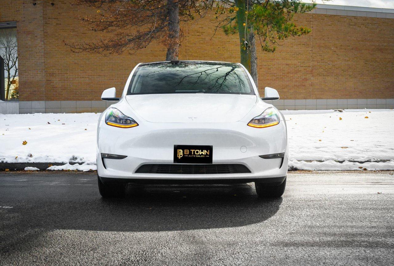 2023 Tesla Model Y LONG RANGE Photo