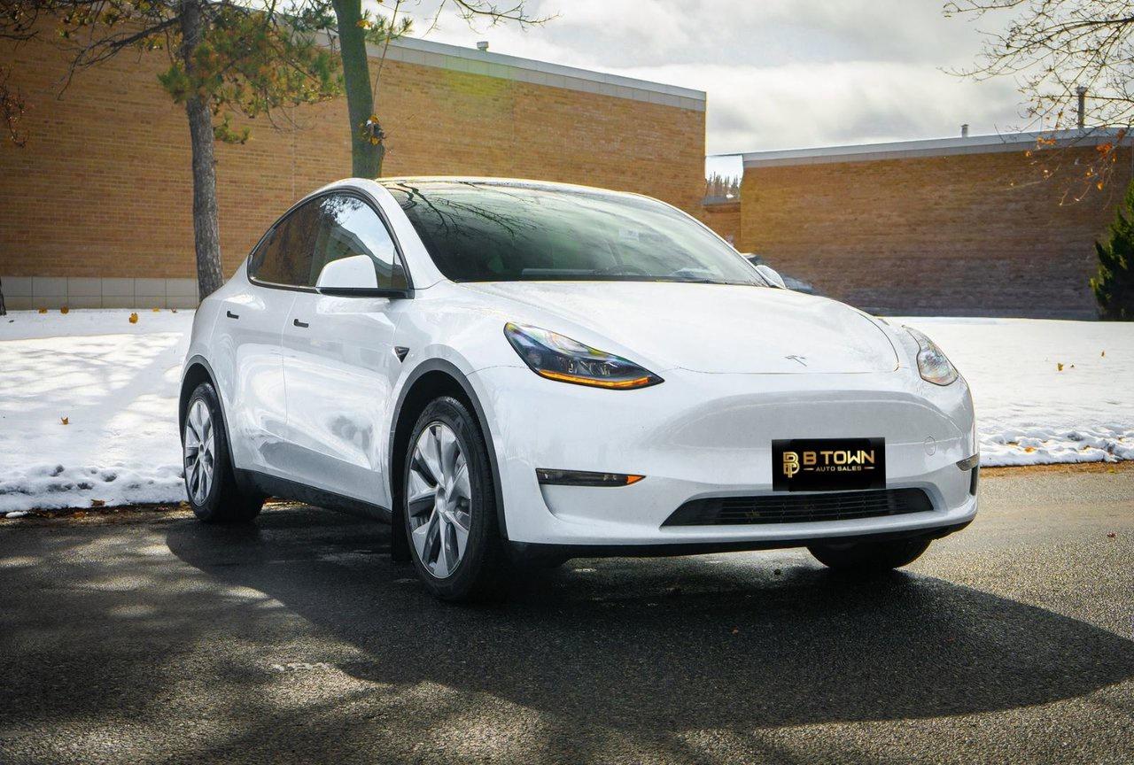 2023 Tesla Model Y LONG RANGE Photo