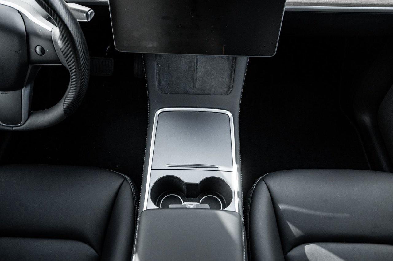 2023 Tesla Model Y LONG RANGE Photo