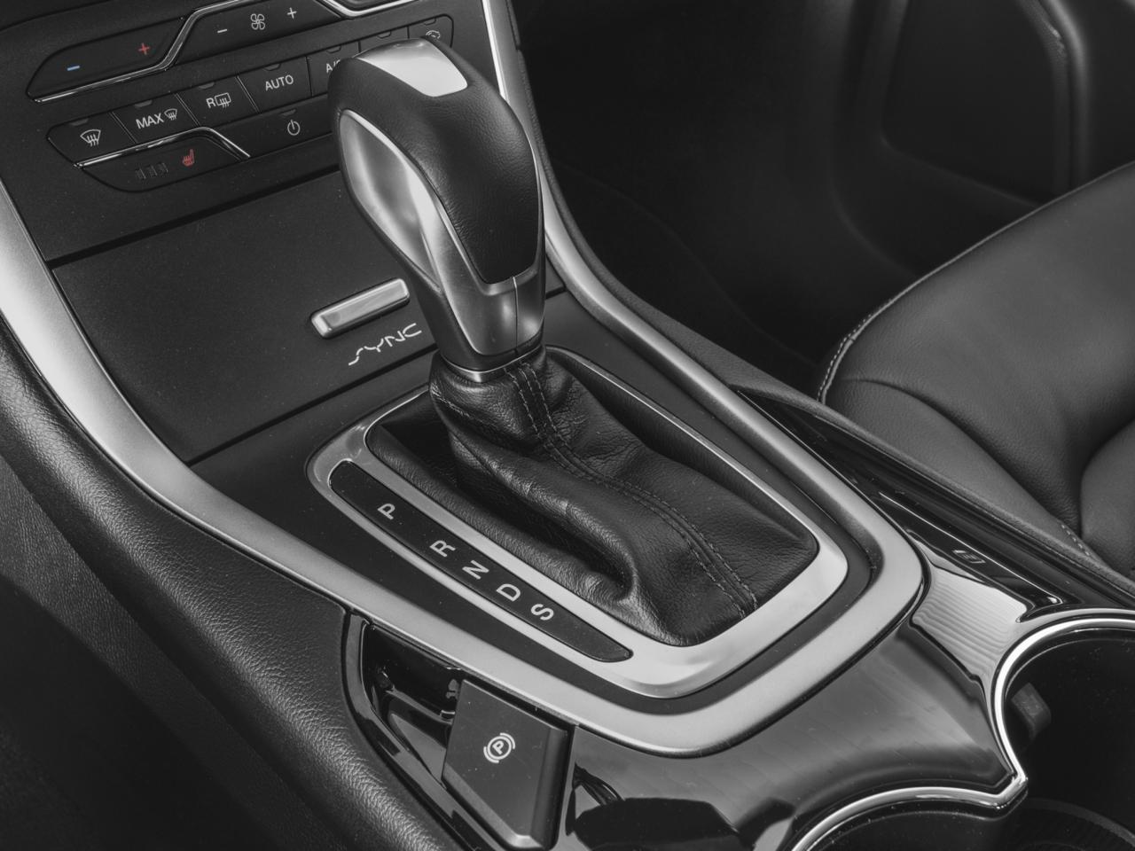 2017 Ford Edge SEL Photo5