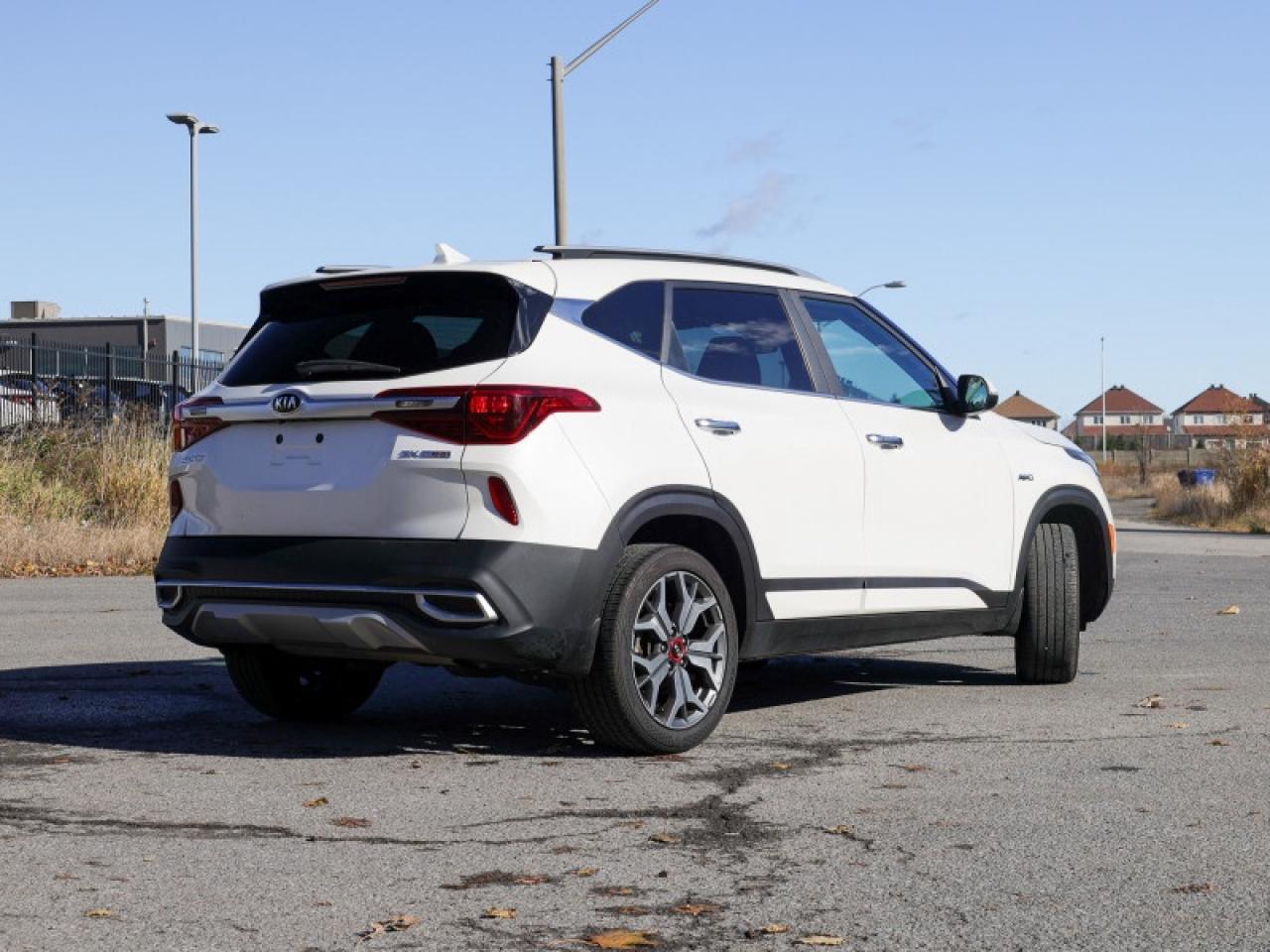 2021 Kia Seltos SX Turbo Photo2