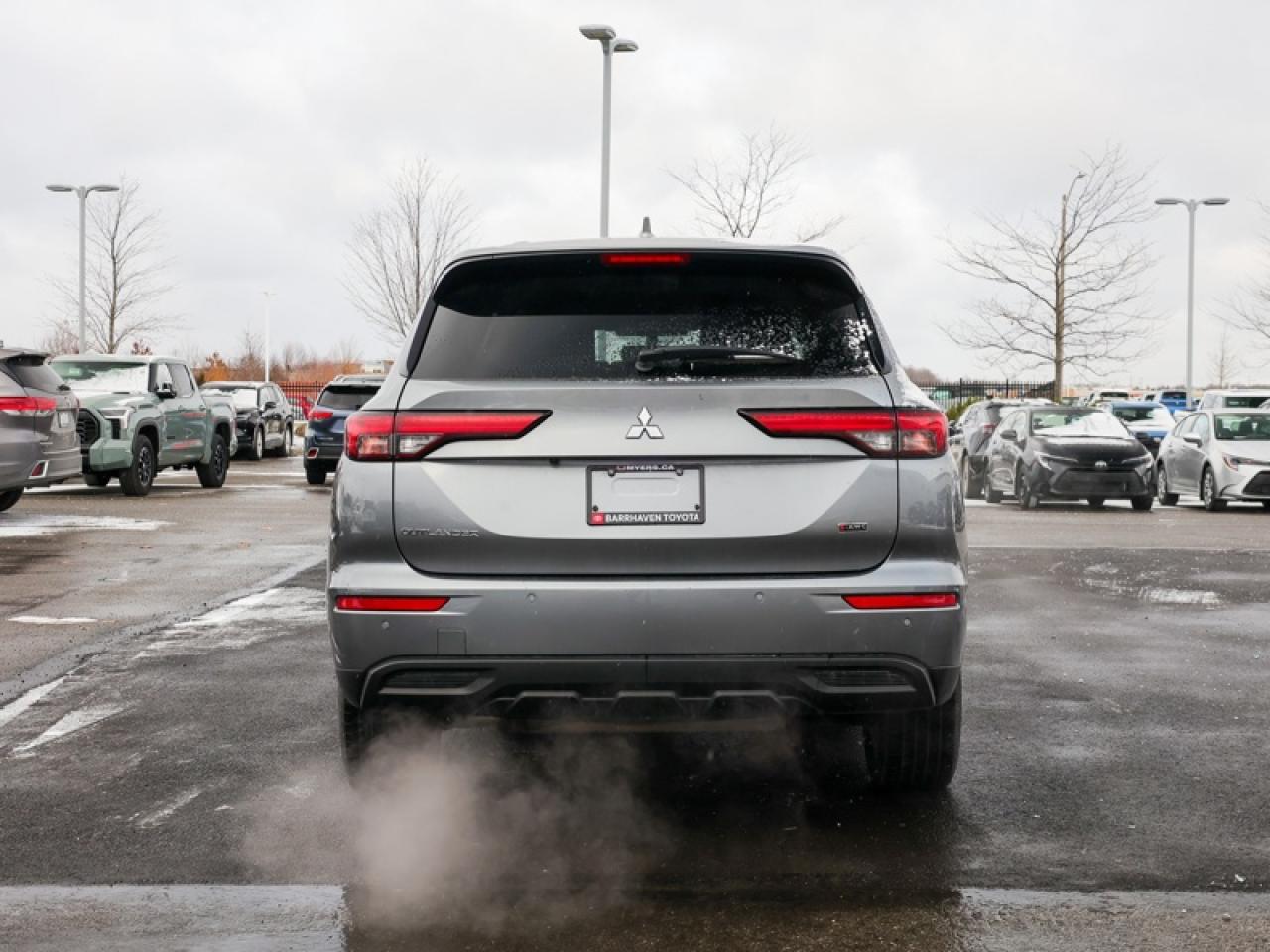 2024 Mitsubishi Outlander ES S-AWC  - Heated Seats - $199 B/W Photo3