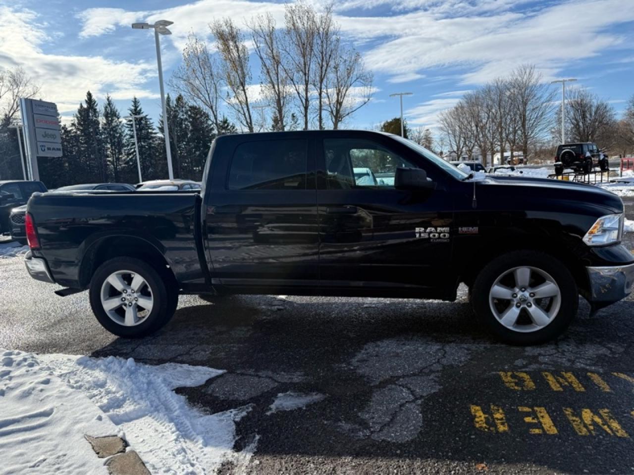 2022 RAM 1500 Classic SLT  - Aluminum Wheels -  Fog Lamps Photo
