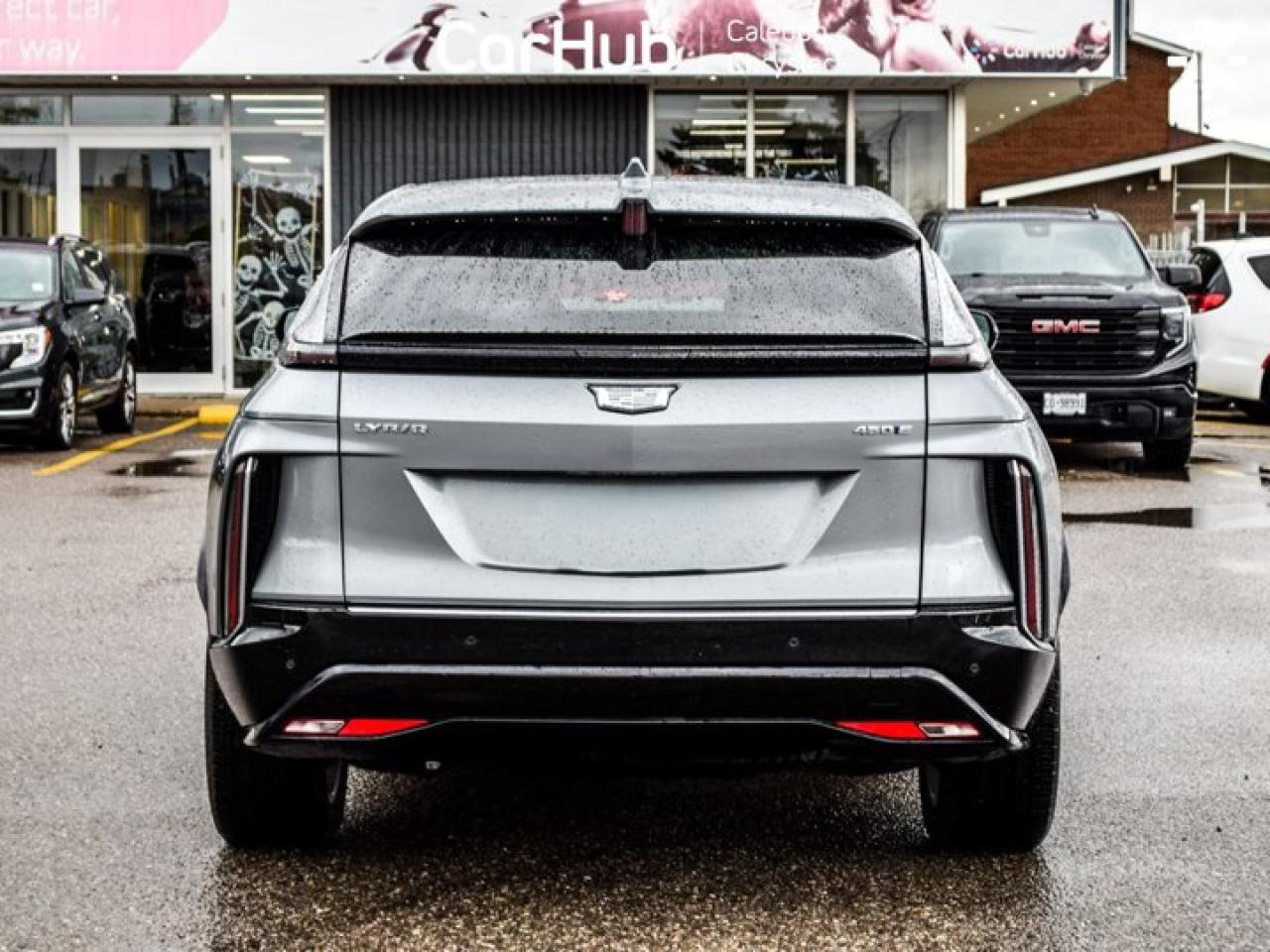 2024 Cadillac LYRIQ Tech 33"Display Glass Roof w/Power Sahade Blind Spot R-Start Photo