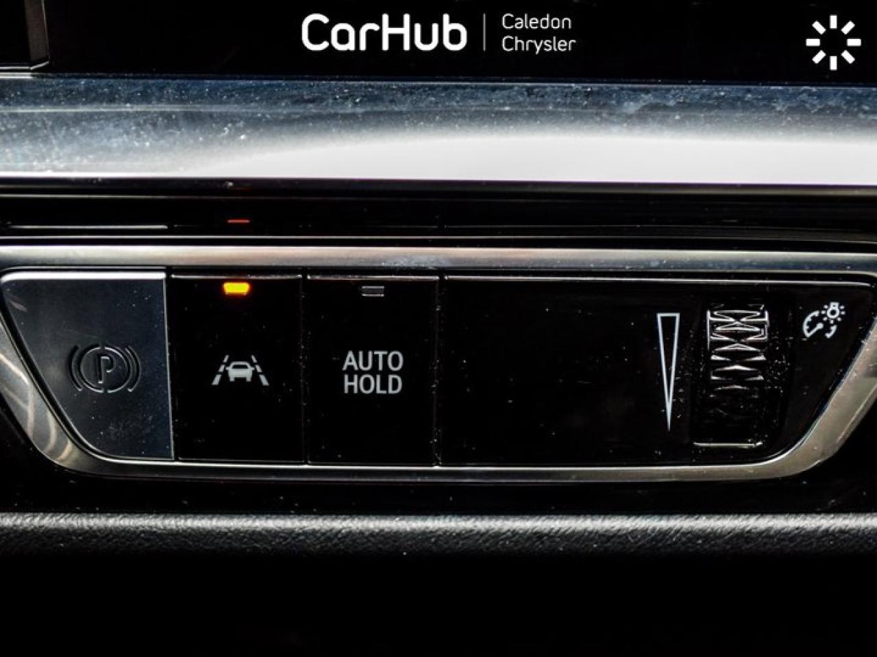 2024 Cadillac LYRIQ Tech 33"Display Glass Roof w/Power Sahade Blind Spot R-Start Photo