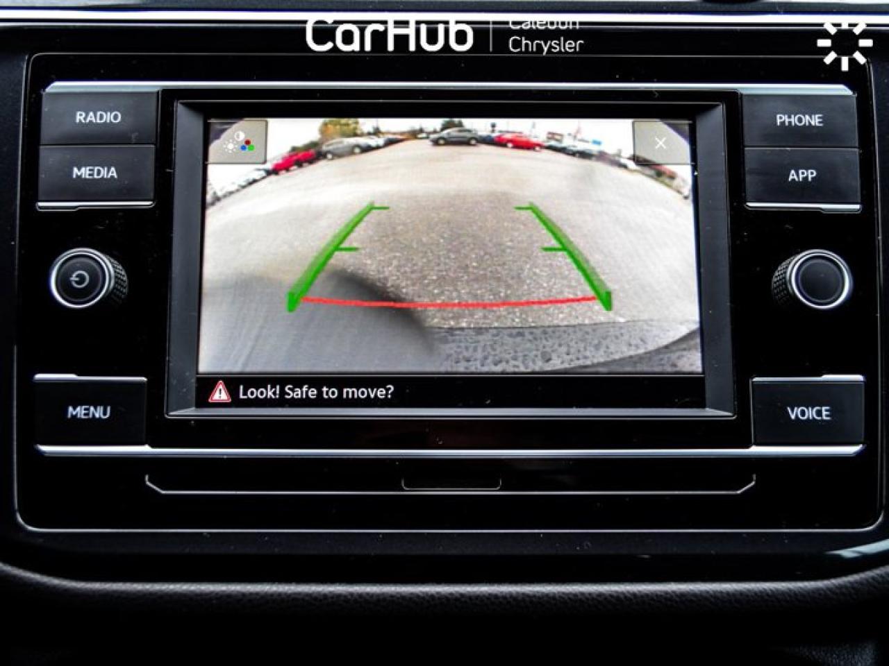 2022 Volkswagen Tiguan Trendline 4Motion Heated Front Seats Apple Carpayl 17"Alloy Photo4