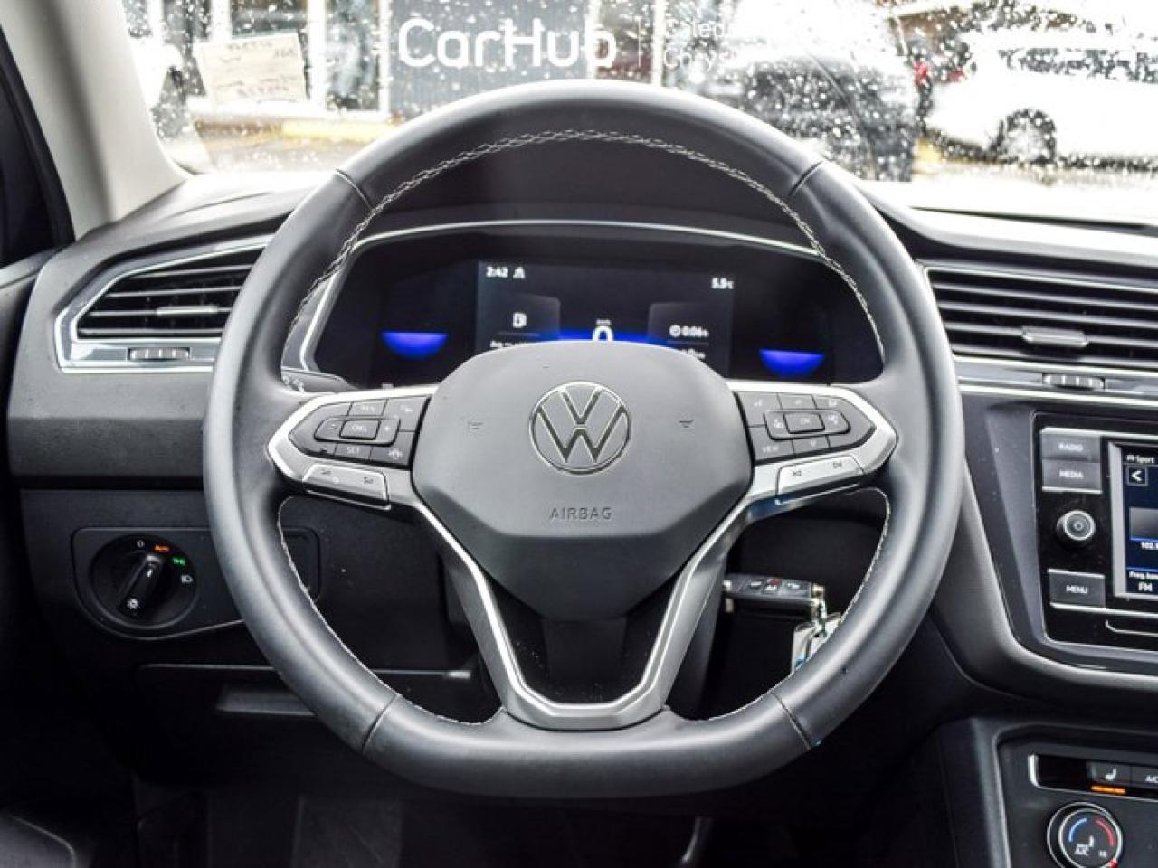 2022 Volkswagen Tiguan Trendline 4Motion Heated Front Seats Apple Carpayl 17"Alloy Photo