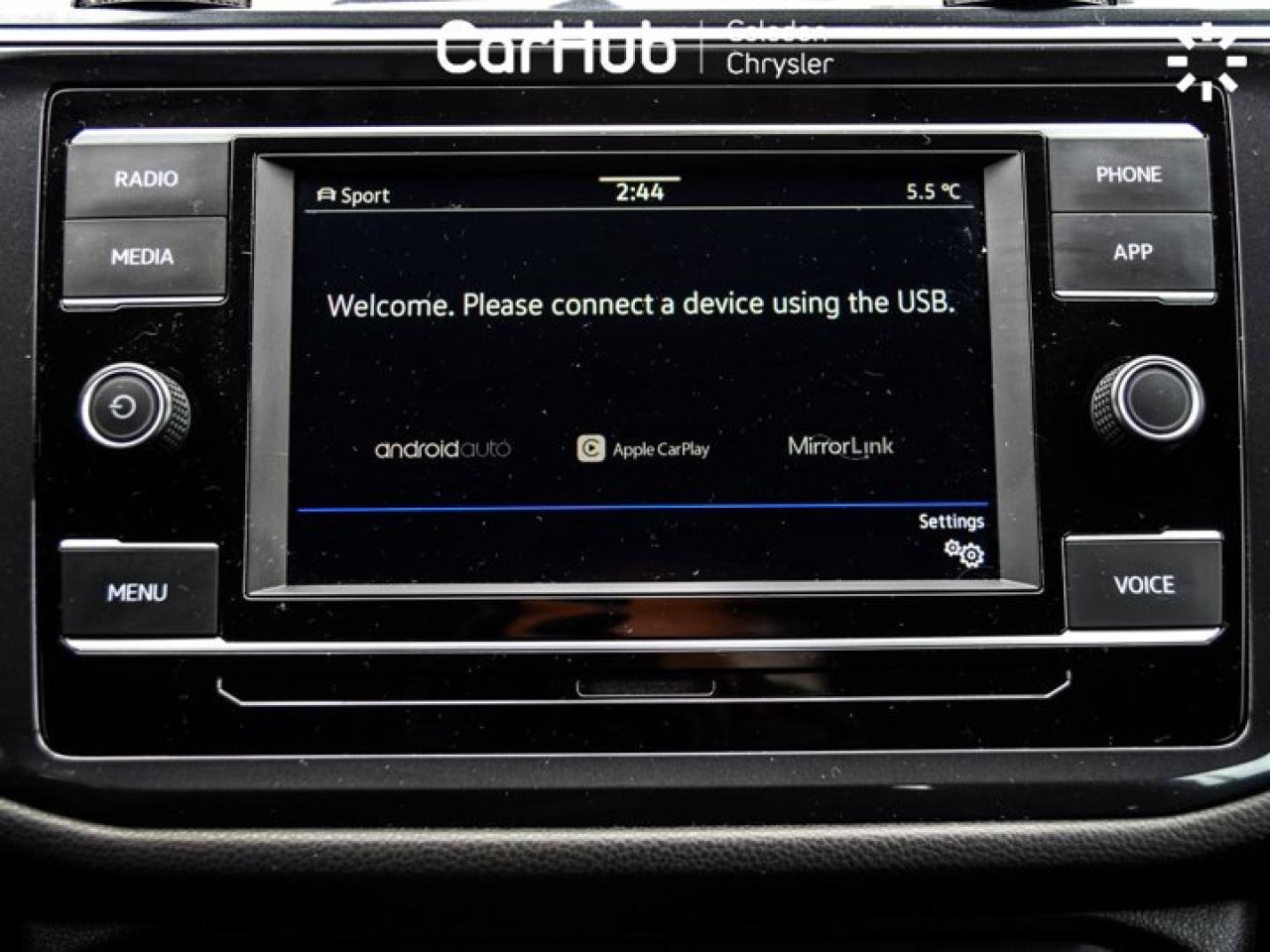 2022 Volkswagen Tiguan Trendline 4Motion Heated Front Seats Apple Carpayl 17"Alloy Photo