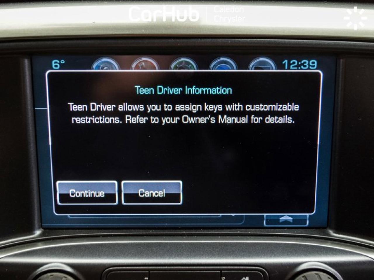 2017 Chevrolet Silverado 1500 LT4WD Crew Cab 143.5" 5.3L 6 Passenger Navi Heated front Seats Photo