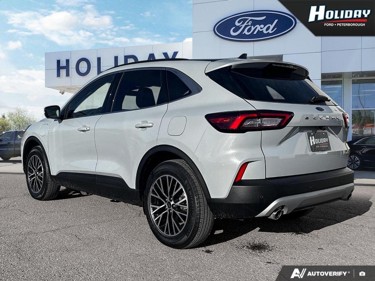 2025 Ford Escape PHEV Photo3