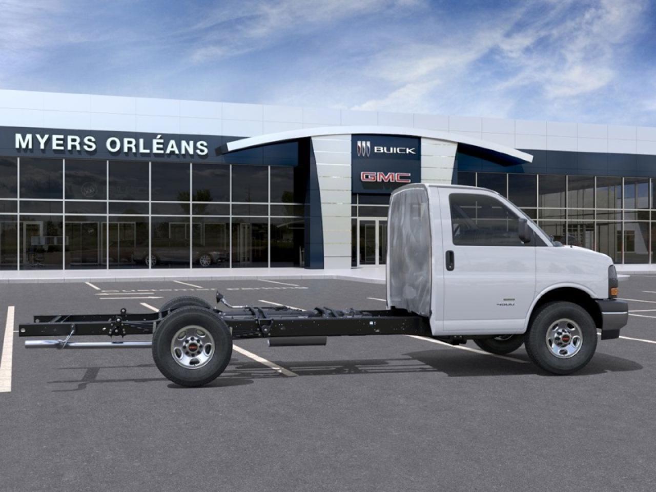 2025 GMC Savana Commercial Cutaway 159  - Back-Up Alarm Photo4