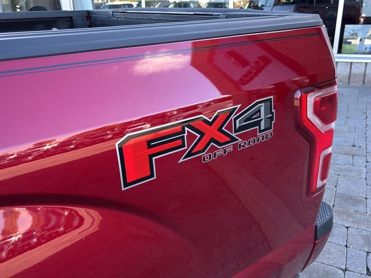2018 Ford F-150 XLT Photo5