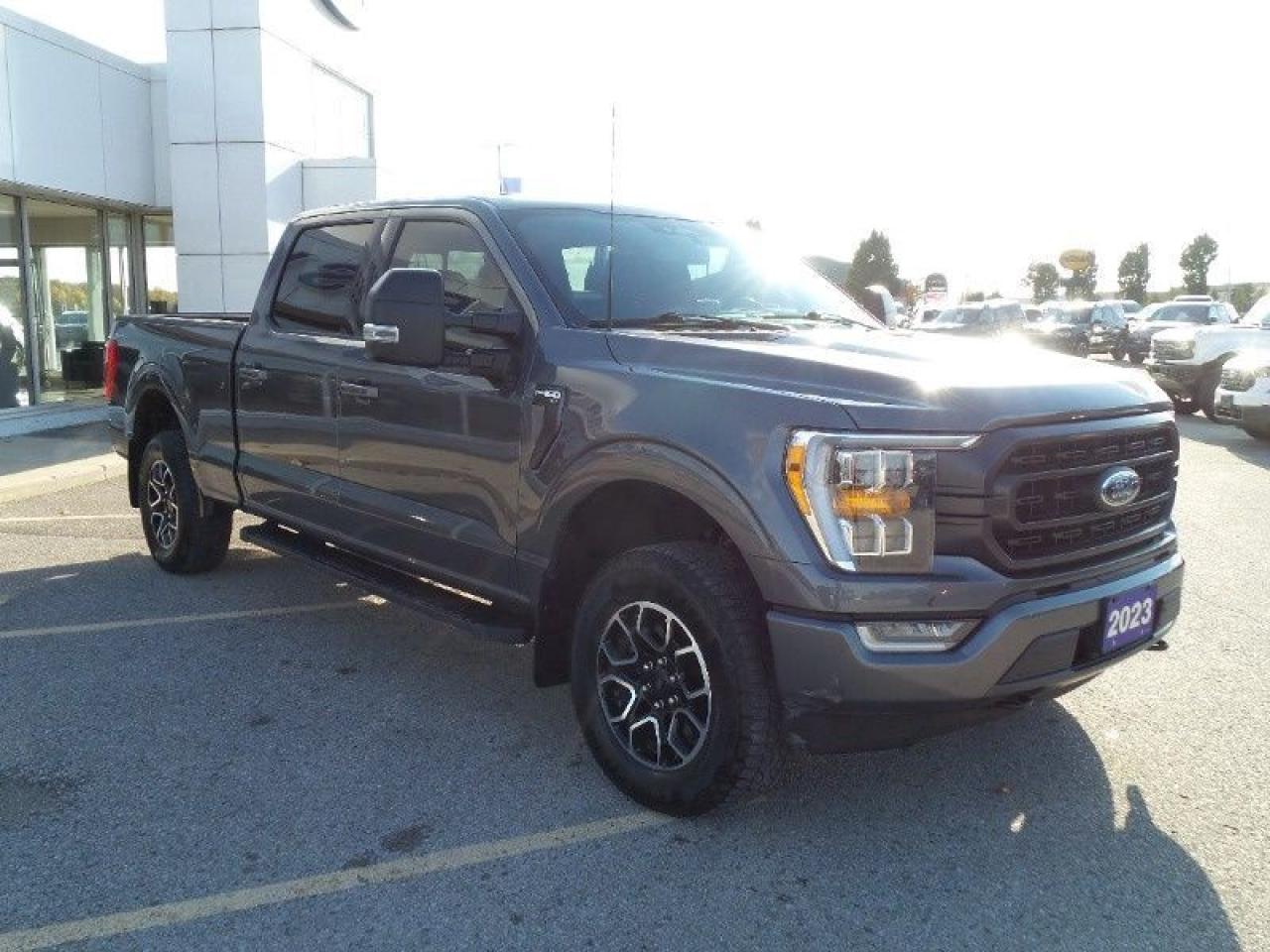 2023 Ford F-150 XLT Photo2