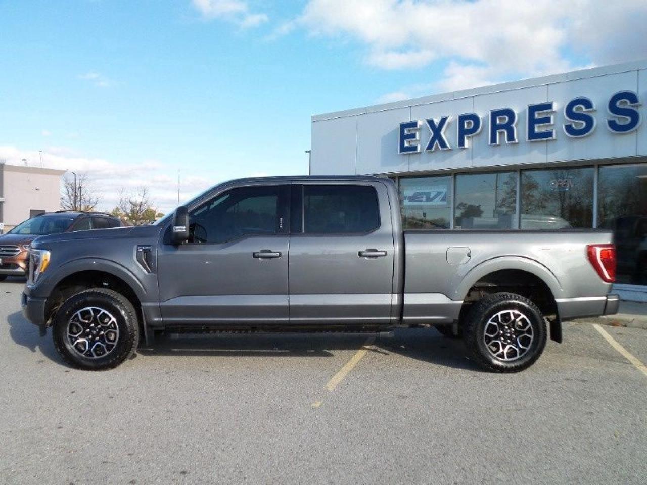 2023 Ford F-150 XLT Photo5