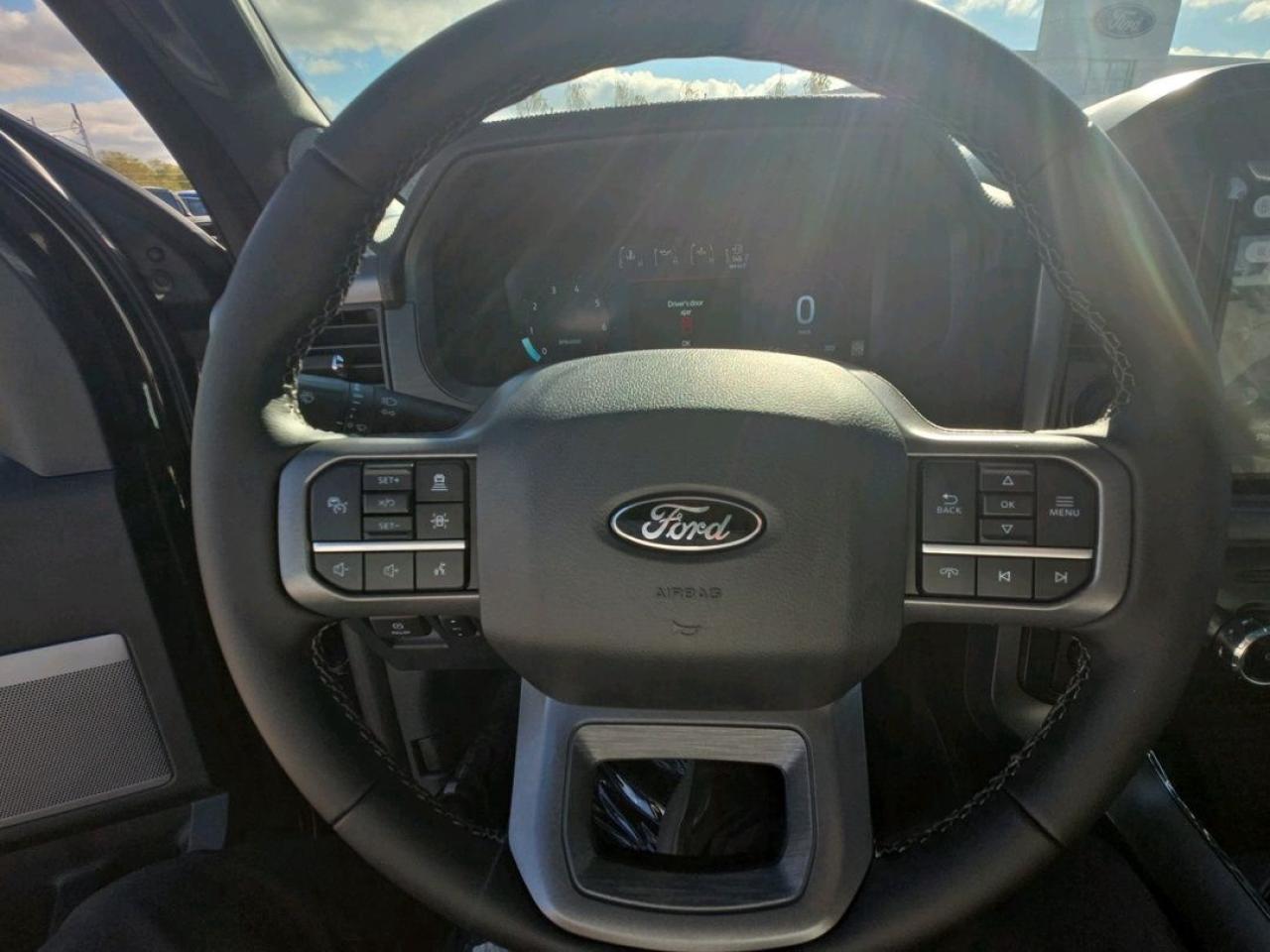 2025 Ford F-150 XLT Photo5