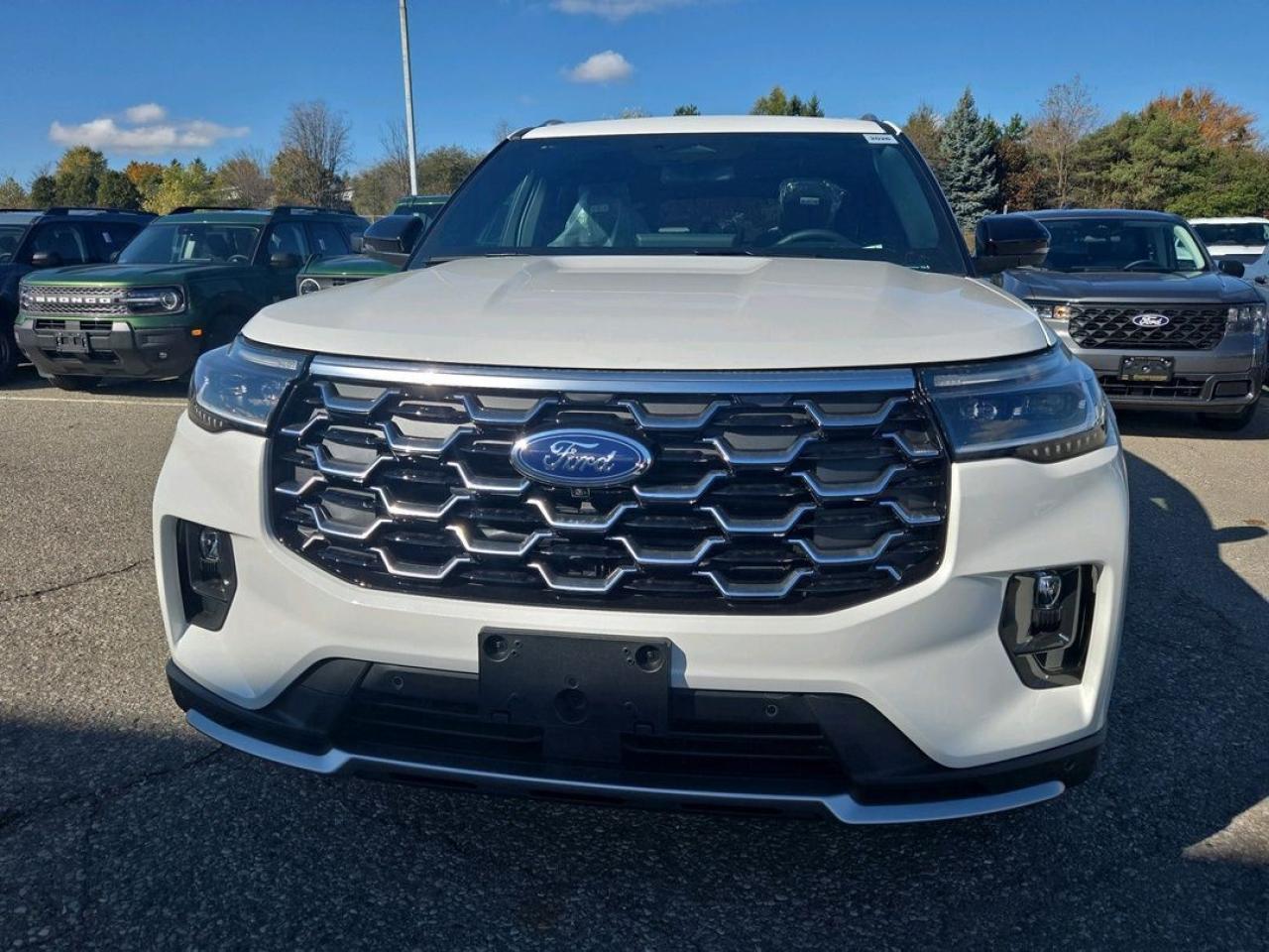 2026 Ford Explorer Platinum Photo5