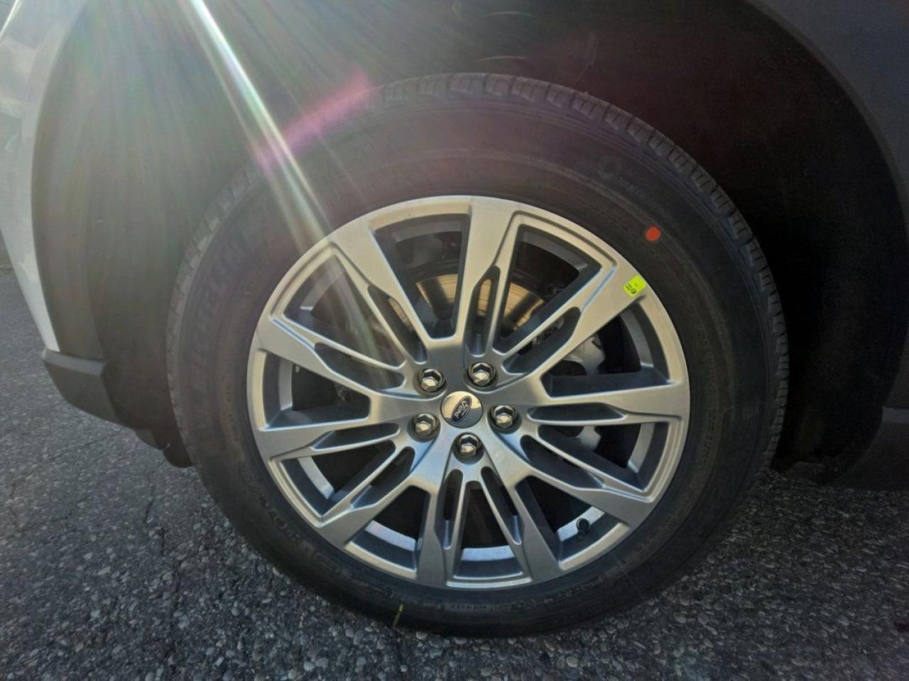 2026 Ford Explorer Platinum Photo5