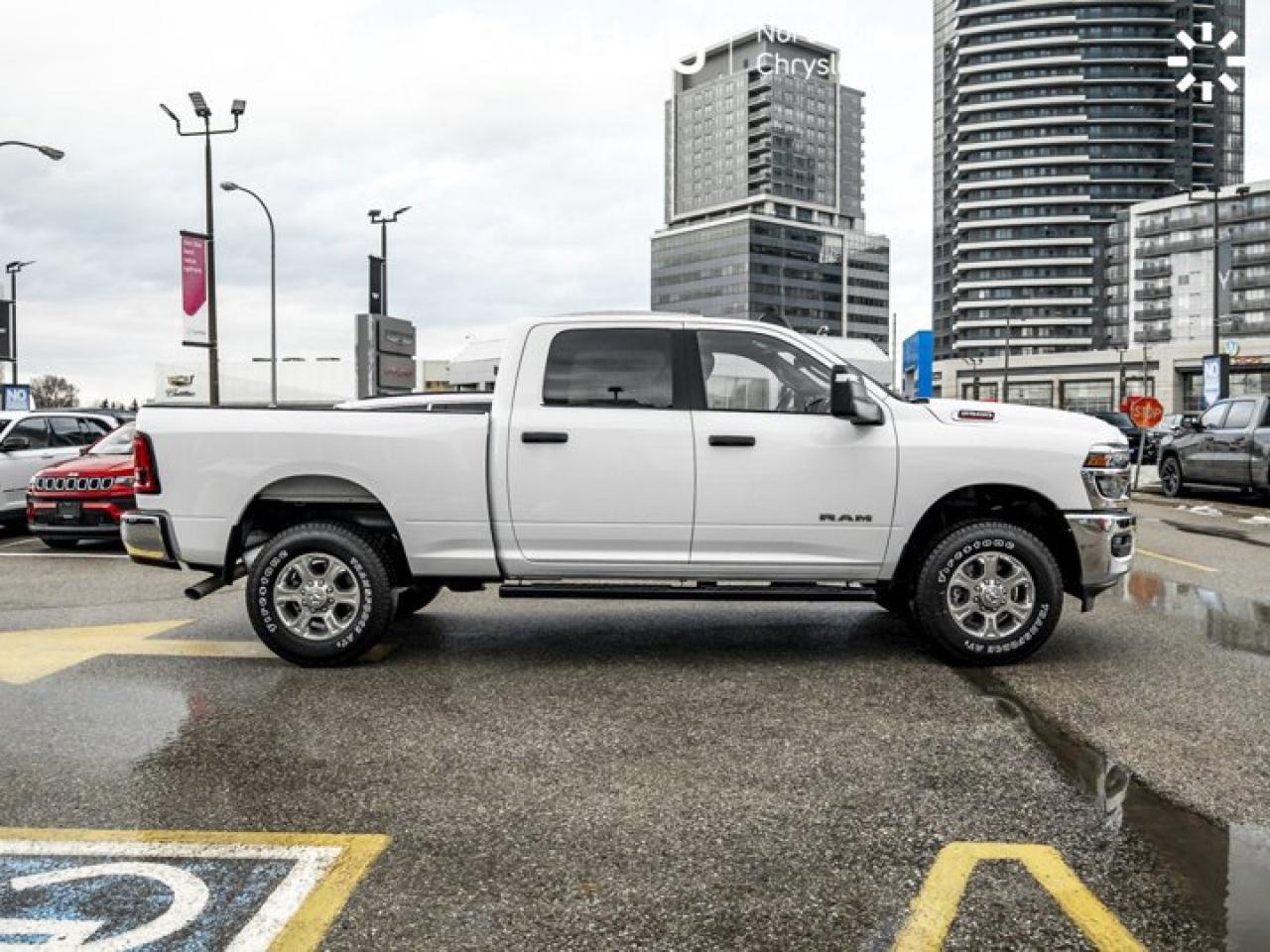 2025 RAM 2500 Big Horn 4x4 Crew Cab 6'4" Box 12'' Screen Navi Remote Start Alpine Audio Photo