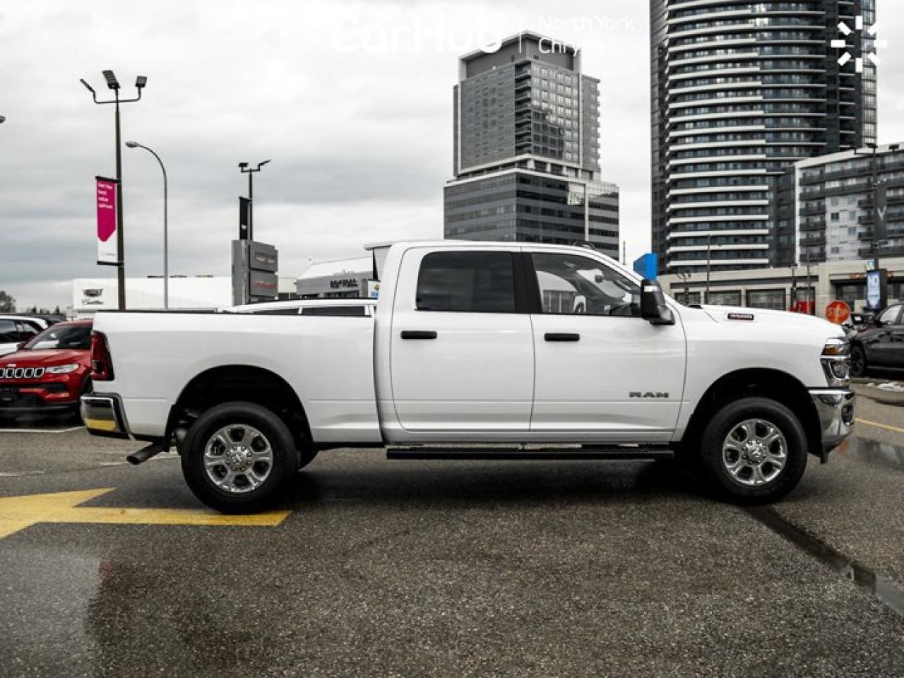 2025 RAM 3500 Big Horn 4x4 Crew Cab 6'4" Box Alpine Audio Navi 12'' Screen auxiliary switches Photo