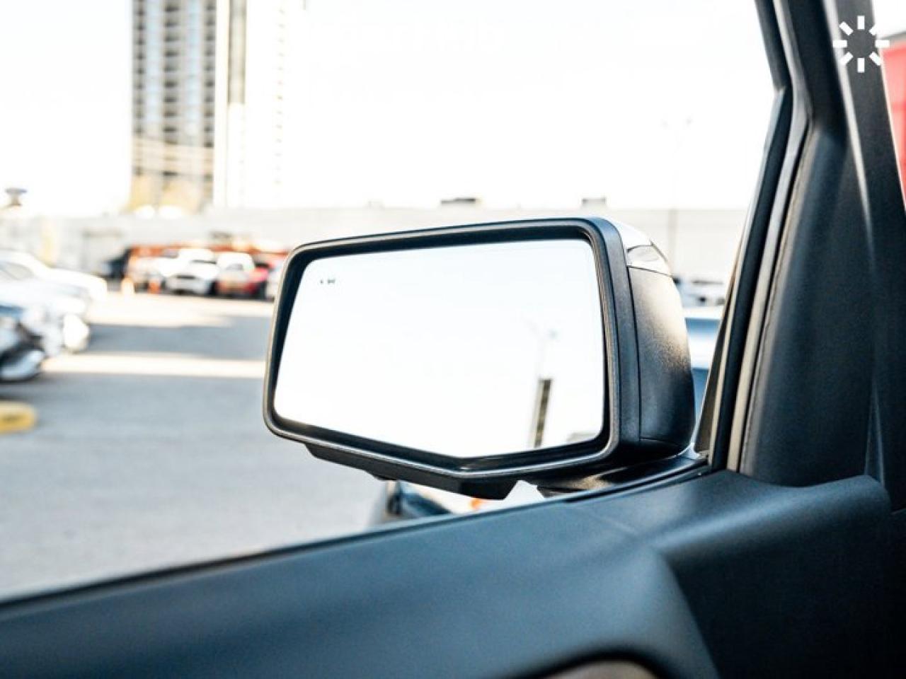 2023 GMC Sierra 1500 Denali 147'' Sunroof V8 Multipro Tailgate Bose Audio Backup Cam Navigation Photo