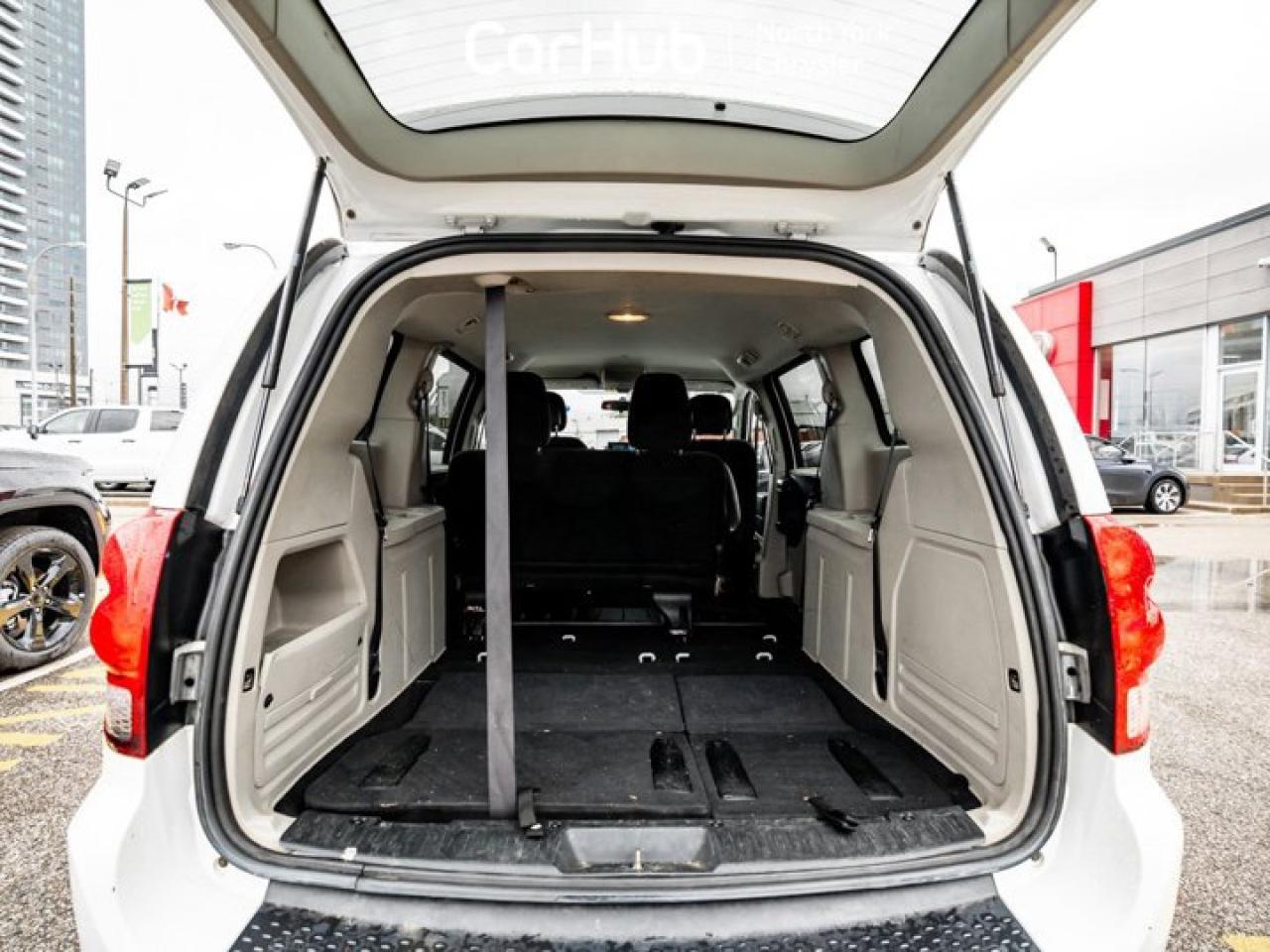 2017 Dodge Grand Caravan Canada Value Package SE Plus Package  Bluetooth Photo