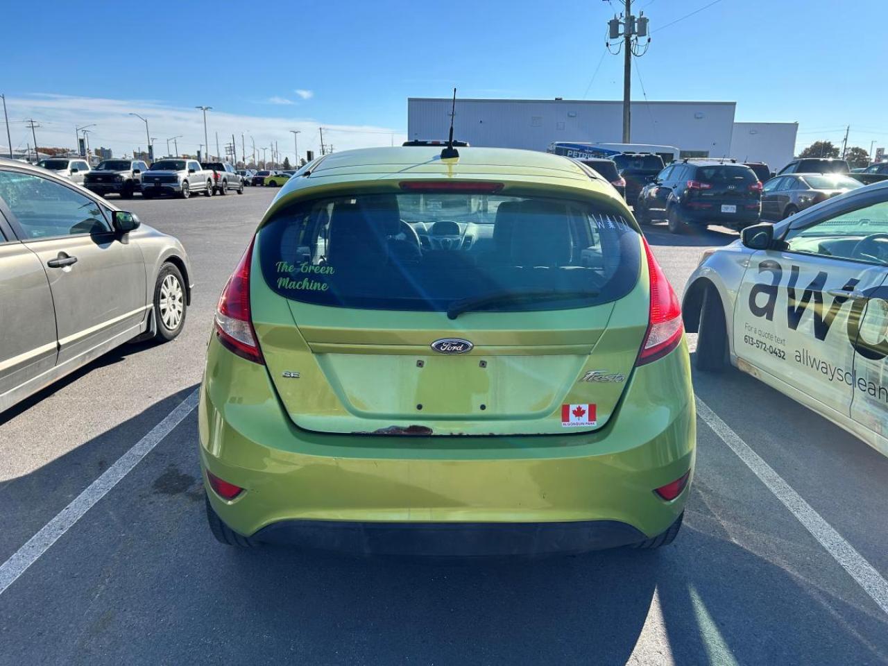 2011 Ford Fiesta SE Photo4