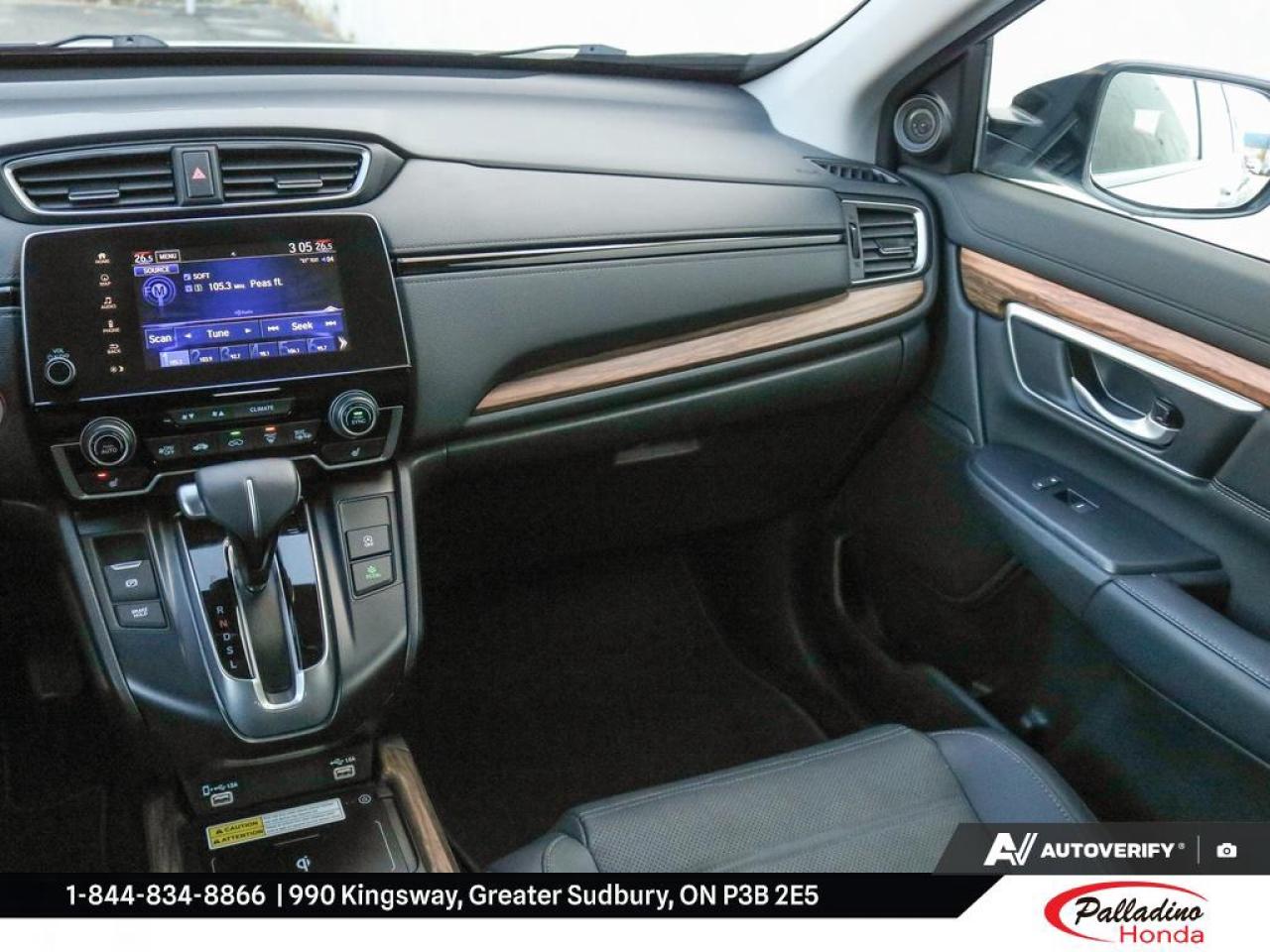 2022 Honda CR-V Touring Photo