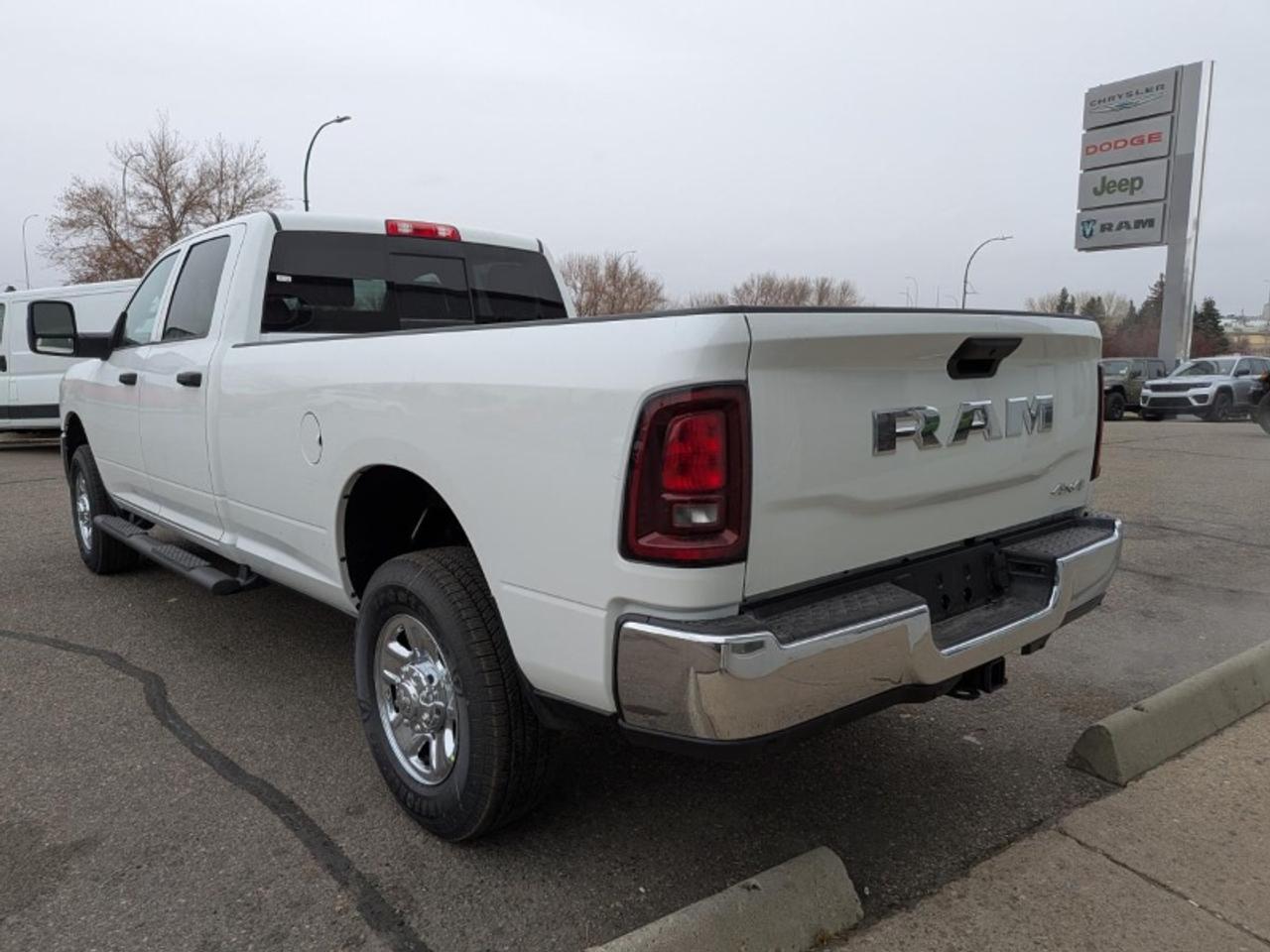 2026 RAM 3500 Tradesman Photo4