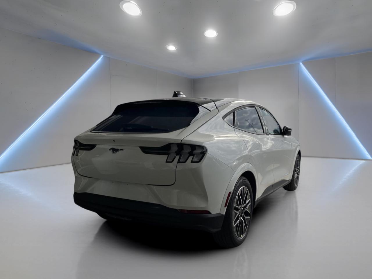 2026 Ford Explorer Active Photo