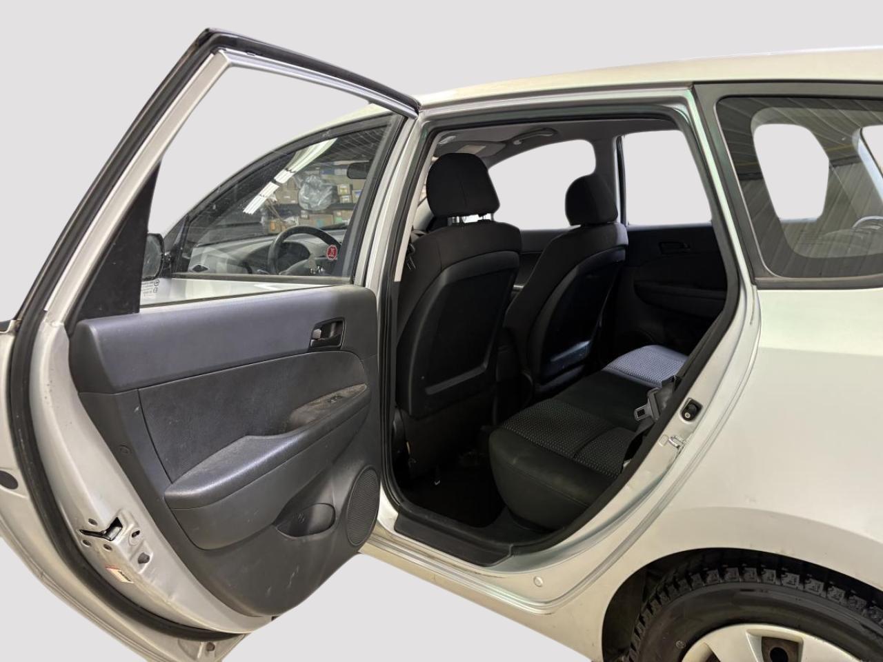 2010 Hyundai Elantra Touring GL Photo