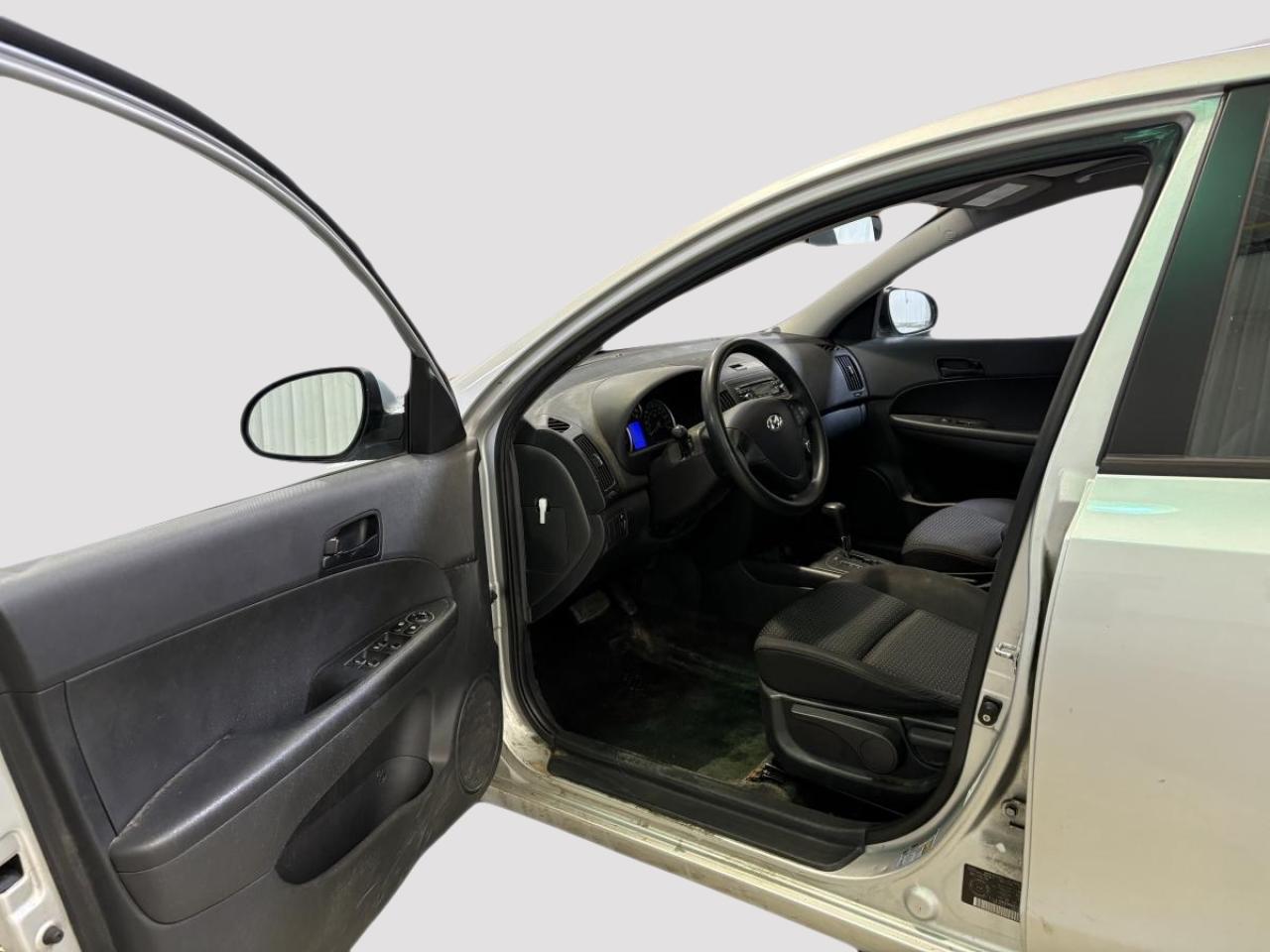 2010 Hyundai Elantra Touring GL Photo