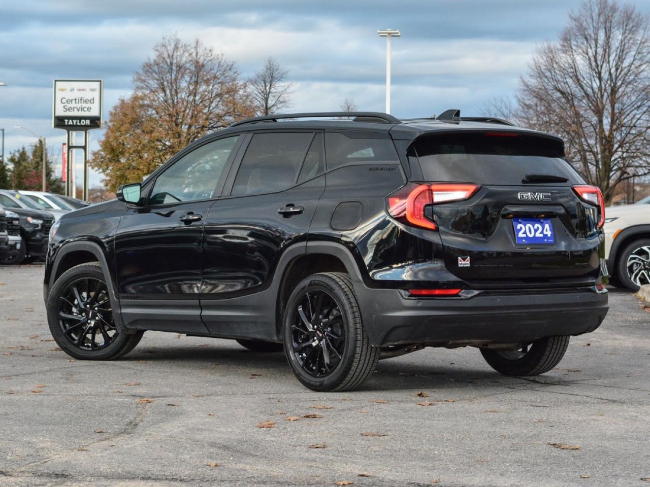 2024 GMC Terrain SLE Photo3