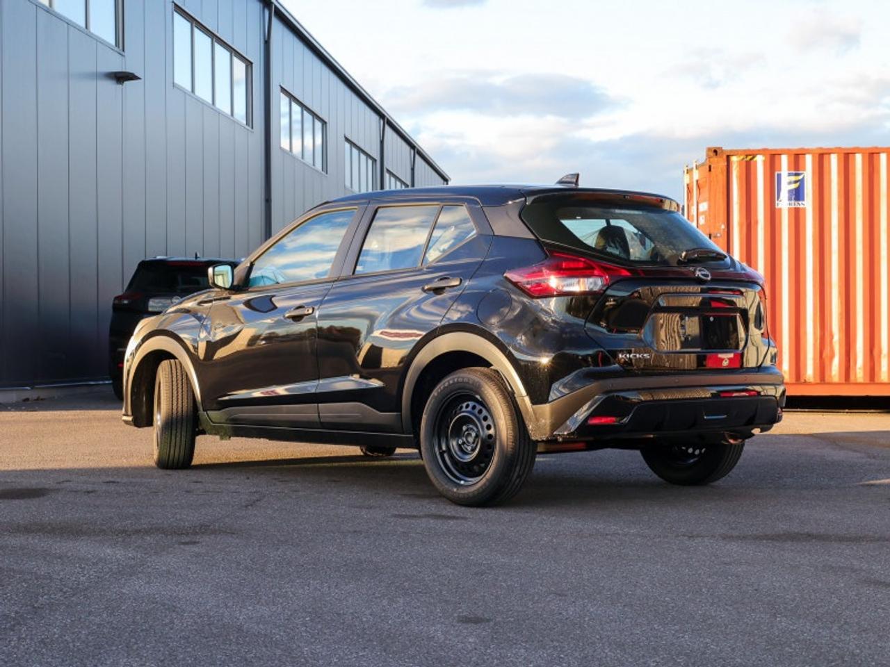 2025 Nissan Kicks Play S  - Apple CarPlay -  Android Auto Photo