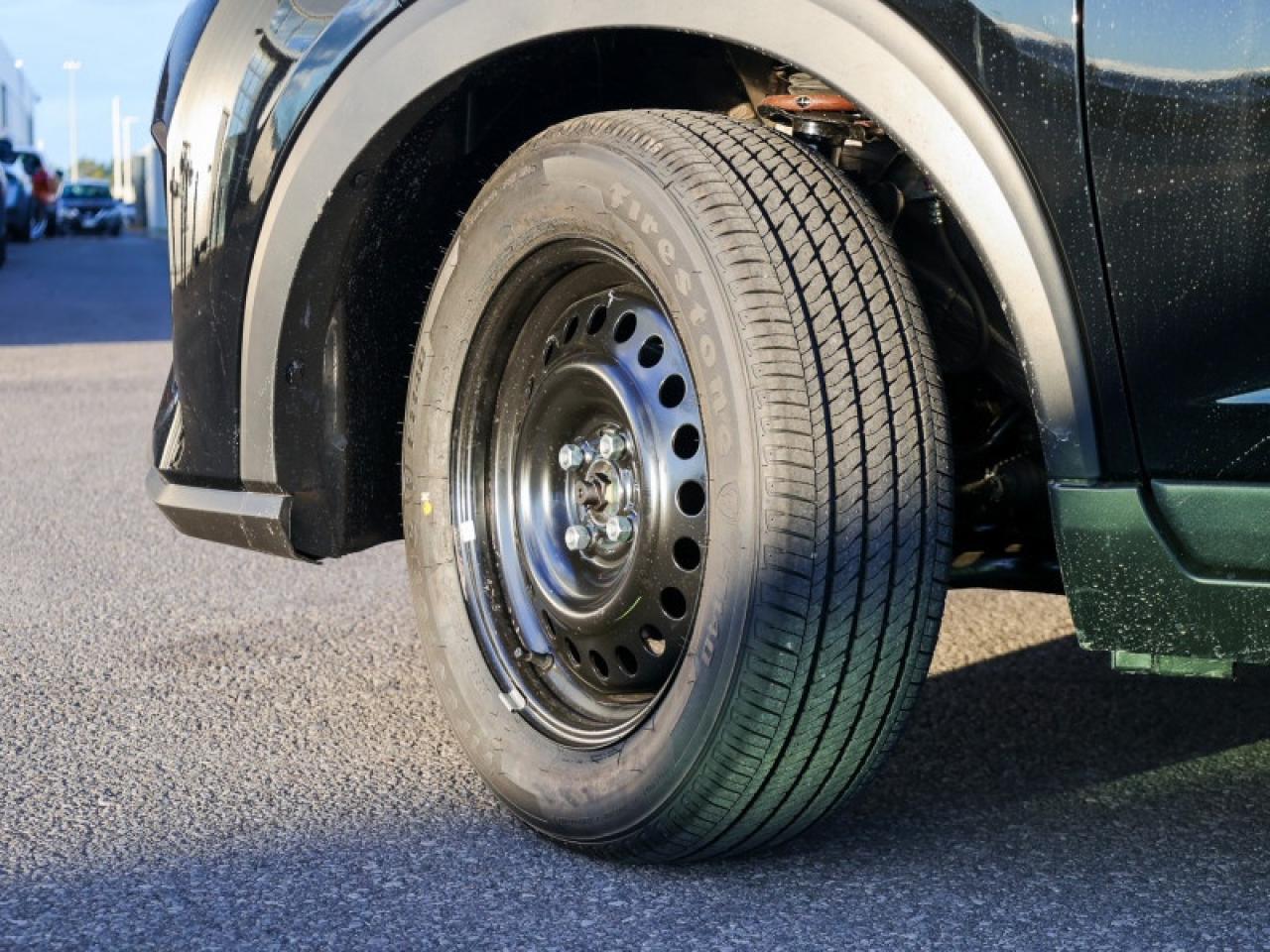 2025 Nissan Kicks Play S  - Apple CarPlay -  Android Auto Photo